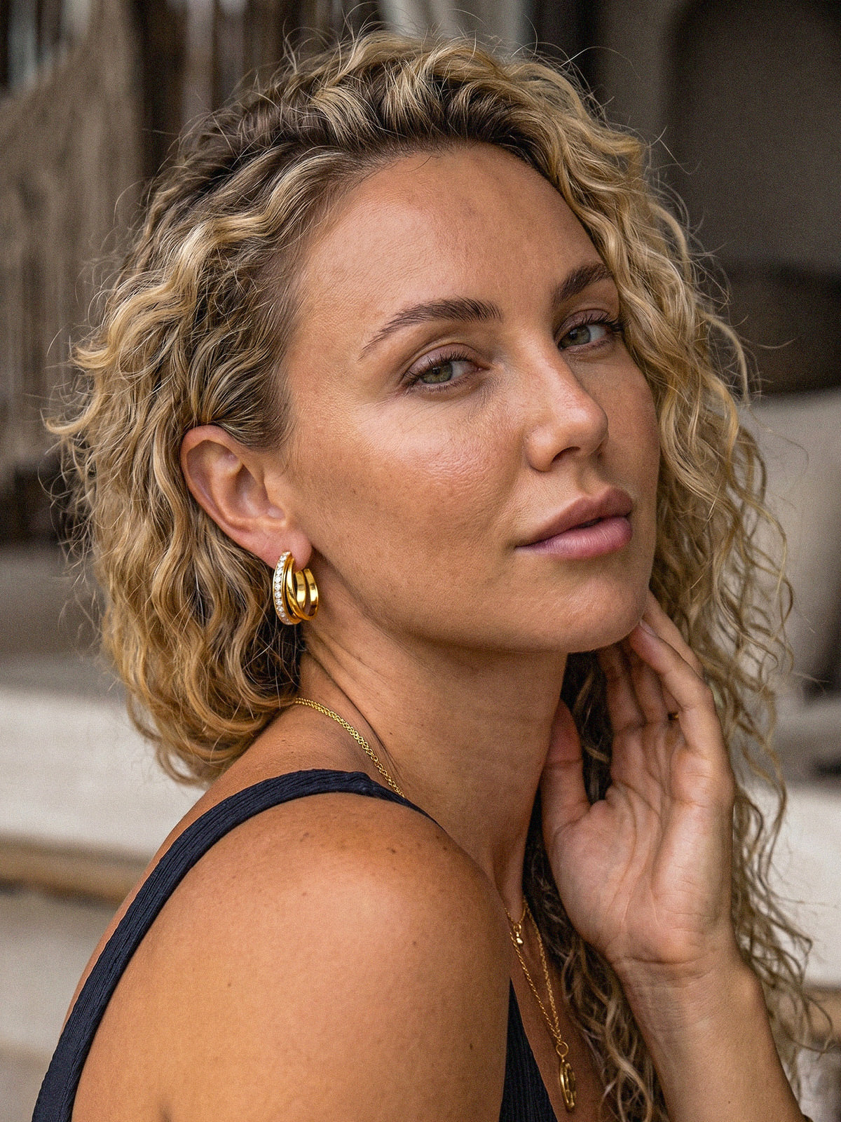 Virelle-Twist Hoops