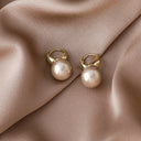 AMIRA–PEARL DROP EARRINGS