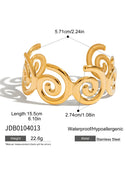 Isla-Bold Twist Bracelet