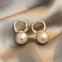 AMIRA–PEARL DROP EARRINGS